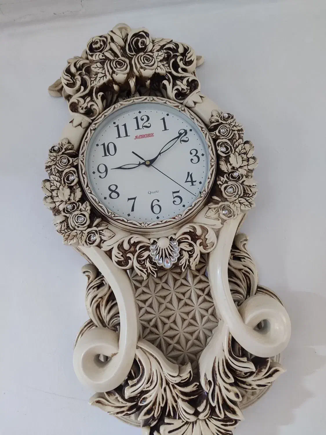 ساعت دیواری سالم|ساعت دیواری و تزئینی|مشهد, ایثارگران|دیوار