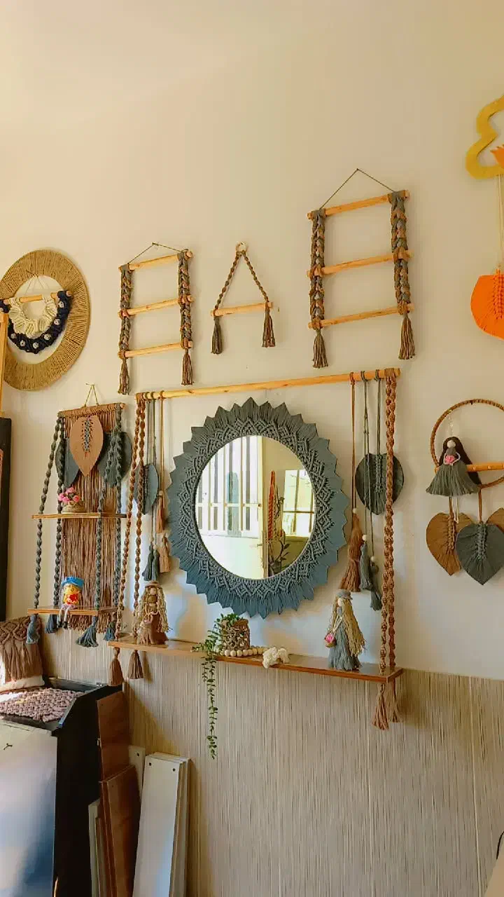 شلف وایینه|آینه|قائن, |دیوار