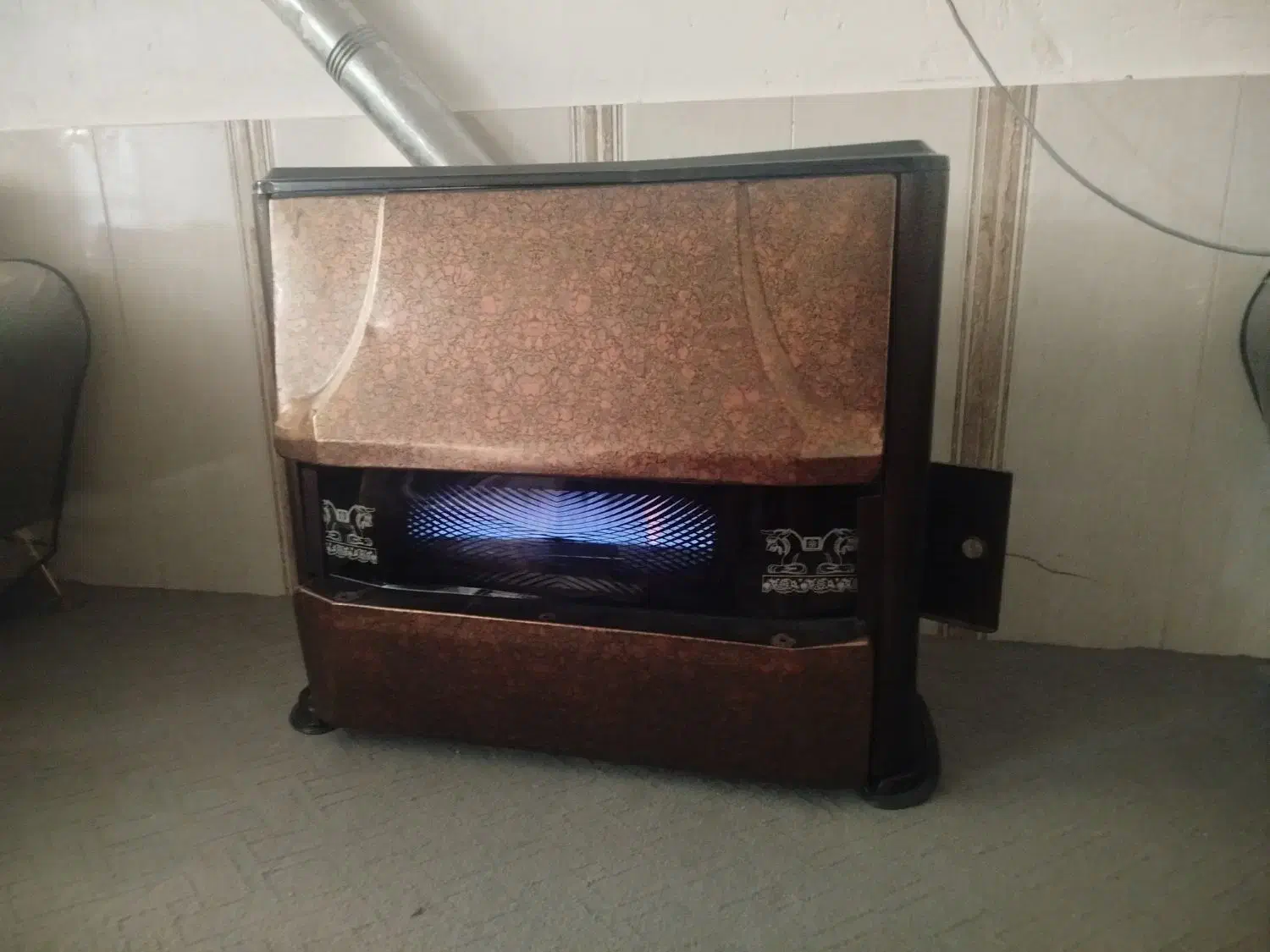 بخاری گازی درحدنو قیمت چهارمیلیون|بخاری، هیتر، شومینه|فیروزآباد (فارس), |دیوار