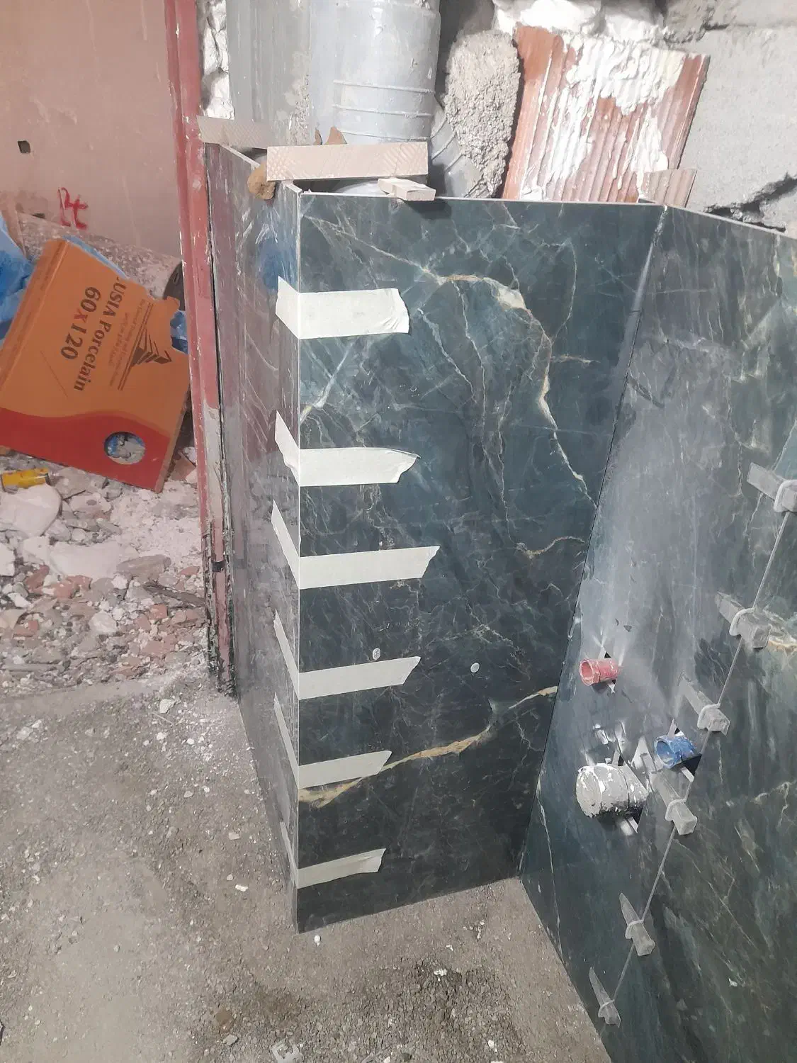 کاشی کار وسرامیک کاری قیرگونی و گچ کار|خدمات پیشه و مهارت|تهران, شهرک ولیعصر شمالی|دیوار