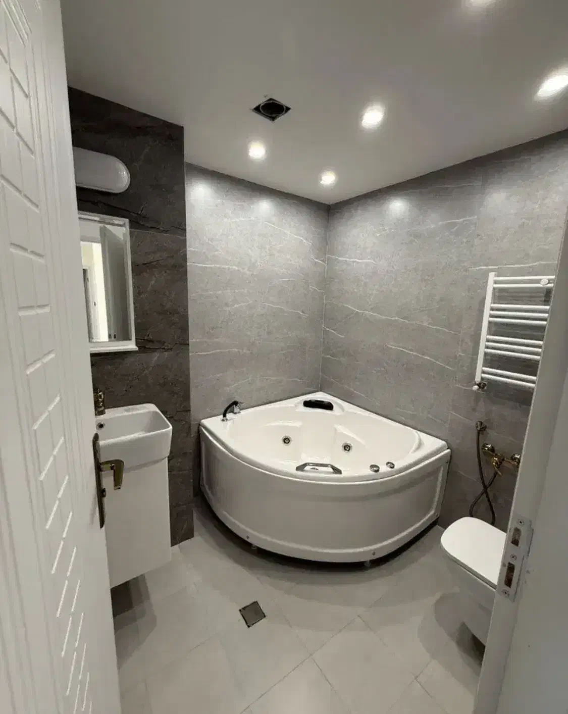 ۱۶۰ متر / قدس ملک اباد / فروش ‌و تهاتر|فروش آپارتمان|مشهد, ملک‌آباد|دیوار