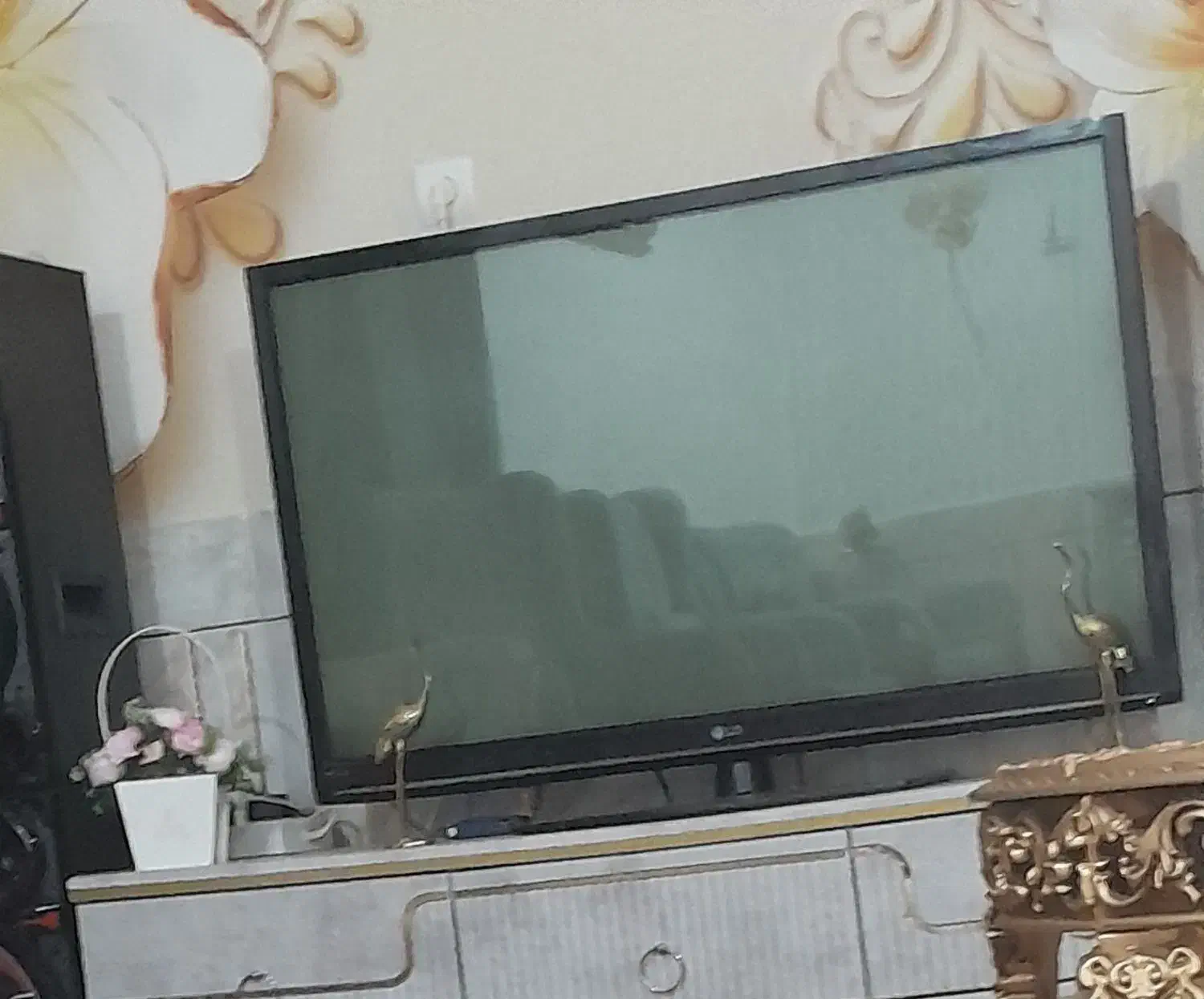 تلویزیون ۵۵|تلویزیون و پروژکتور|دورود, |دیوار