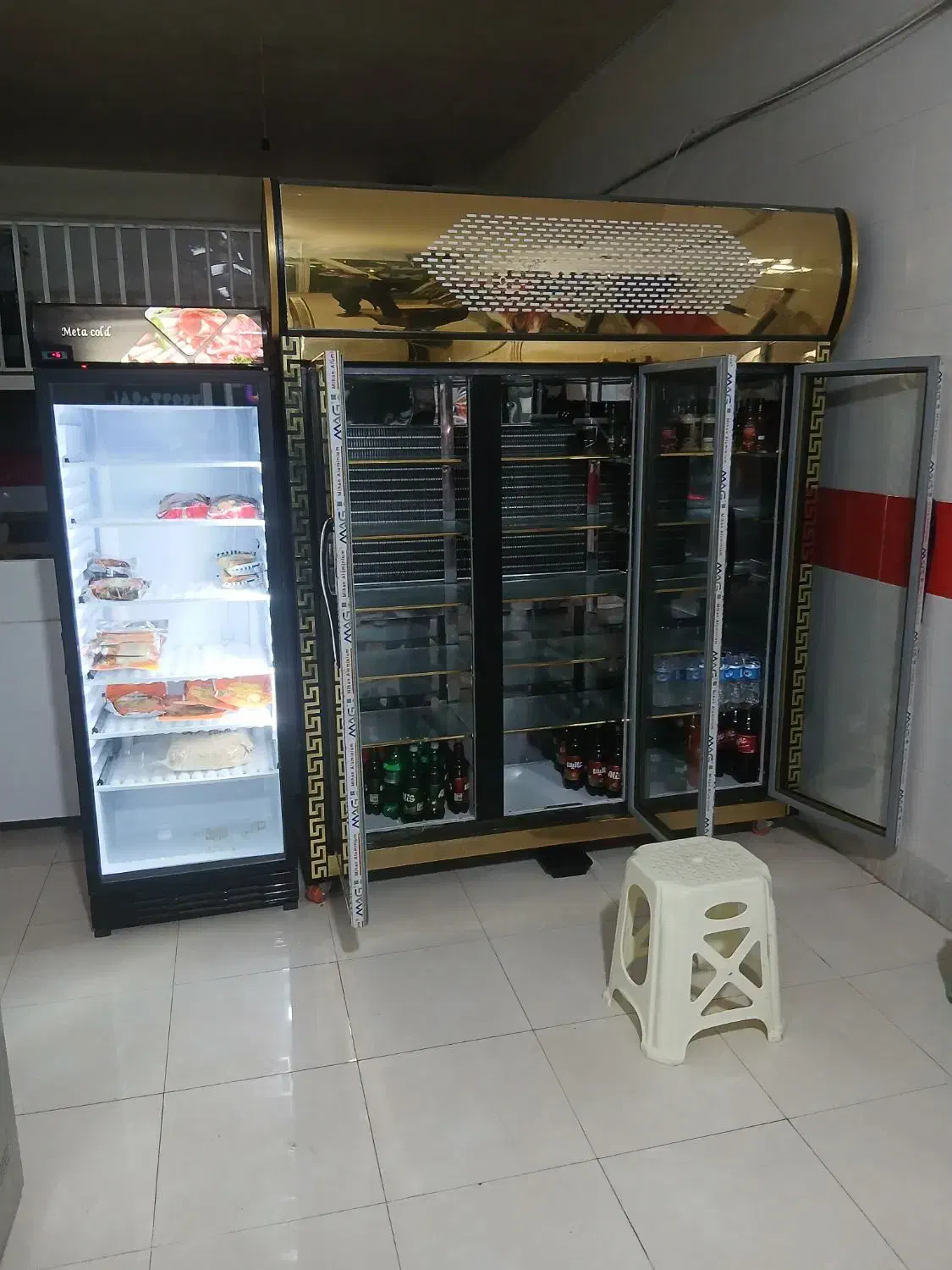 فروش دو عدد یخچال مرغ و گوشت و میزکار و چرخ گوشت|فروشگاه و مغازه|فرمهین, |دیوار