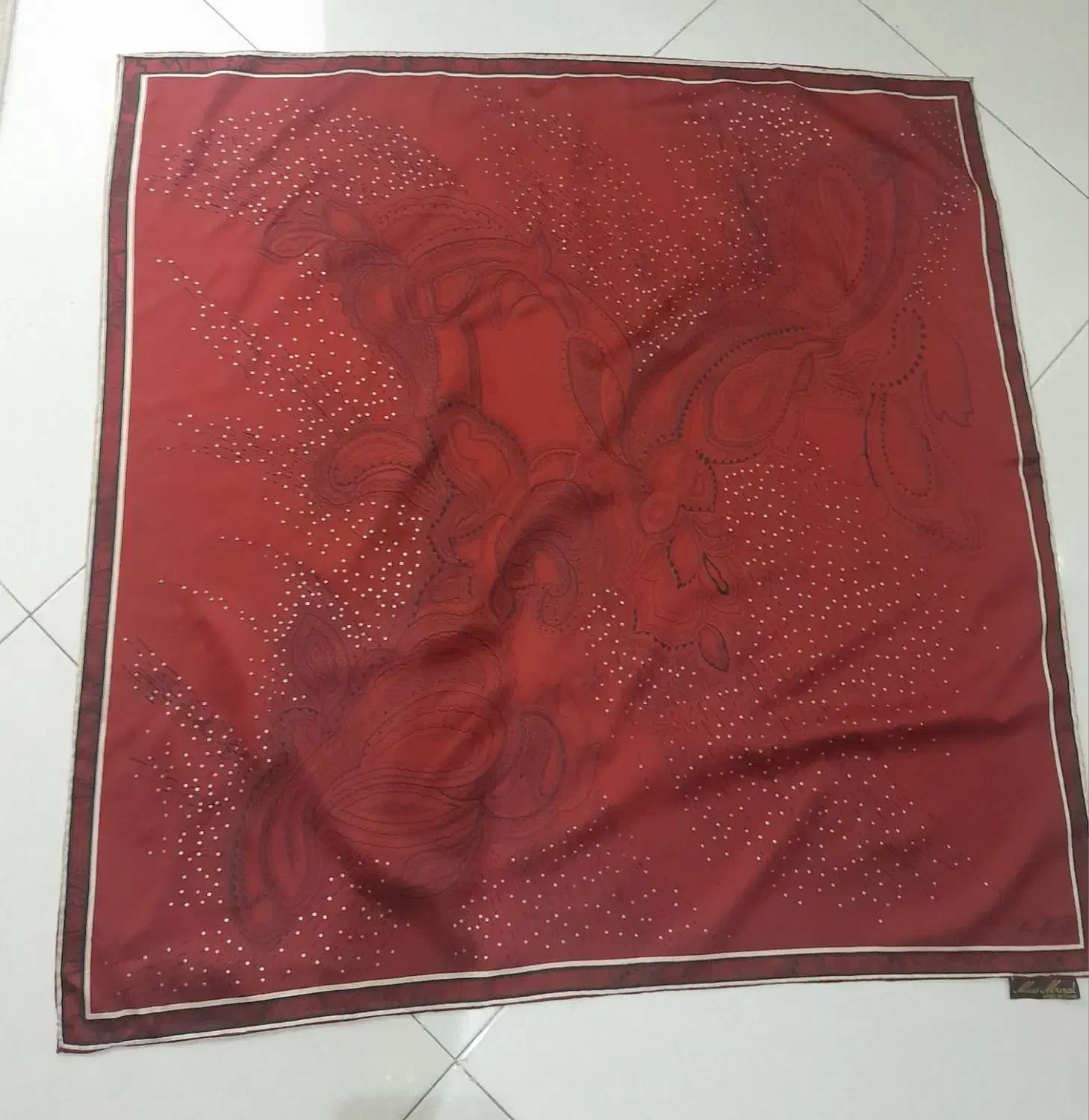 روسری وشال و چادر مشکی دوخته شده|لباس|ری, دولتآباد|دیوار