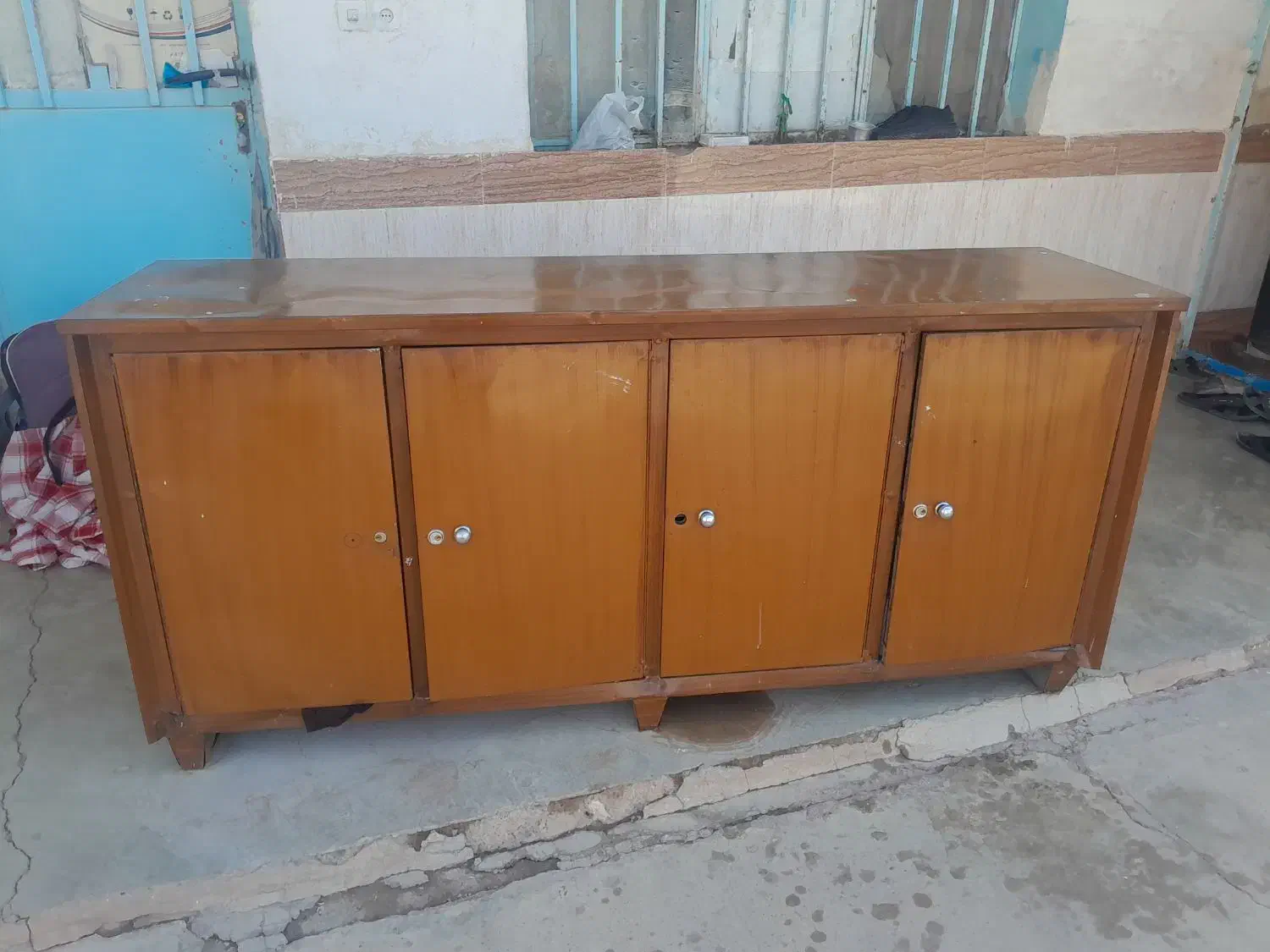 کمد فلزی|جاکفشی، کمد، دراور|مسجد سلیمان, |دیوار