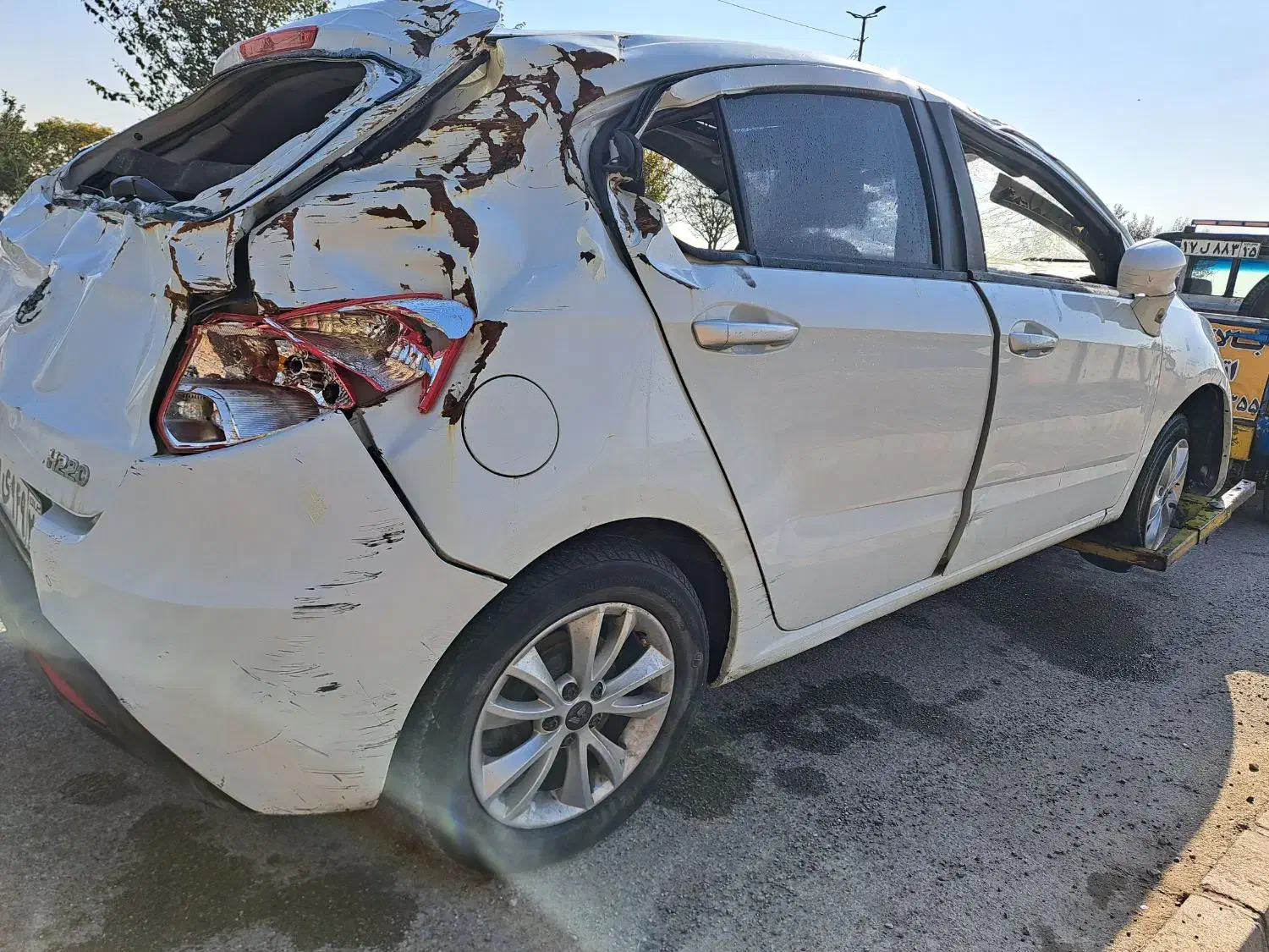 برلیانس تصادفی h220اتومات|خودرو سواری و وانت|تبریز, |دیوار