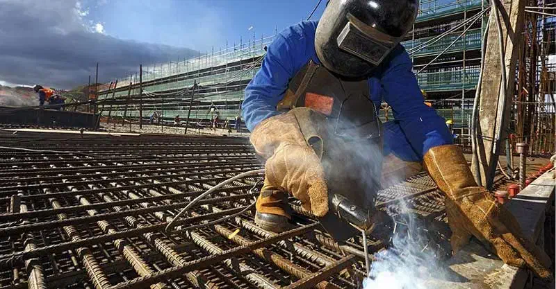 خدمات صفرتاصدساختمانی قالب،آرماتور، جوش، برق، لوله|خدمات پیشه و مهارت|اصفهان, خانه اصفهان|دیوار