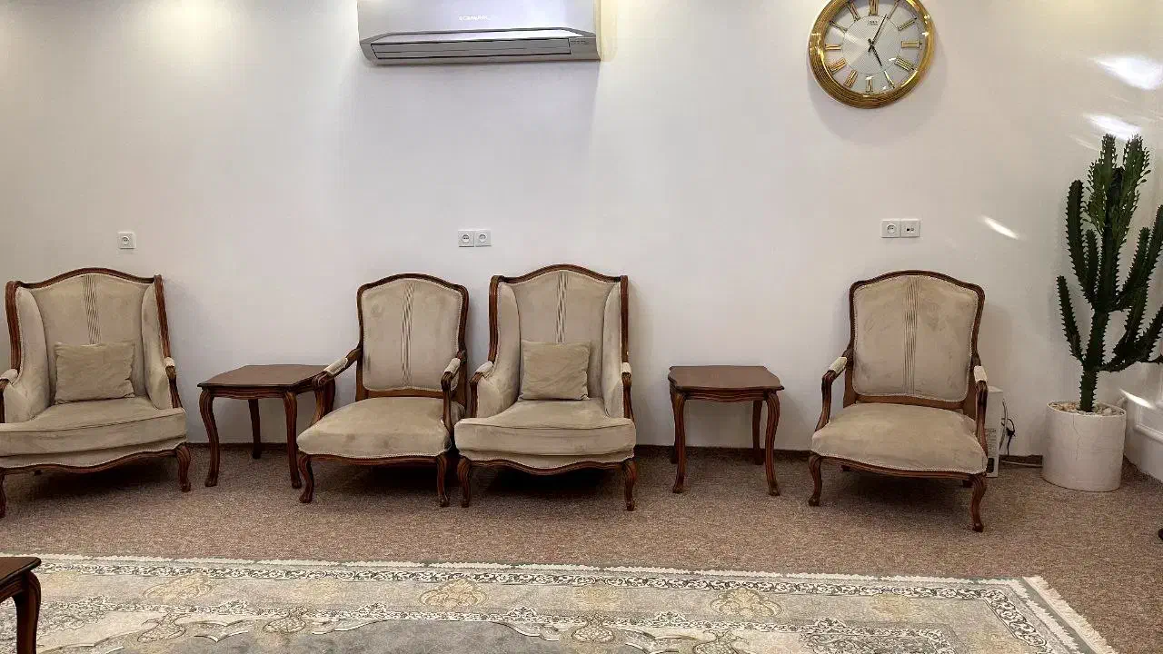 مبل کلاسیک هفت نفره|مبلمان خانگی و میز عسلی|علی‌آباد کتول, |دیوار