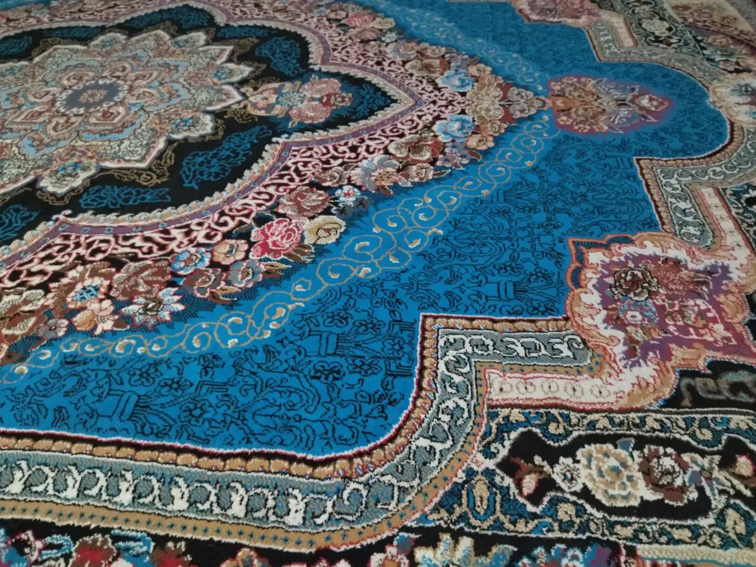 فرش ۱۲متری ۴عدد آبی دوعد جگری|فرش|دهدشت, |دیوار