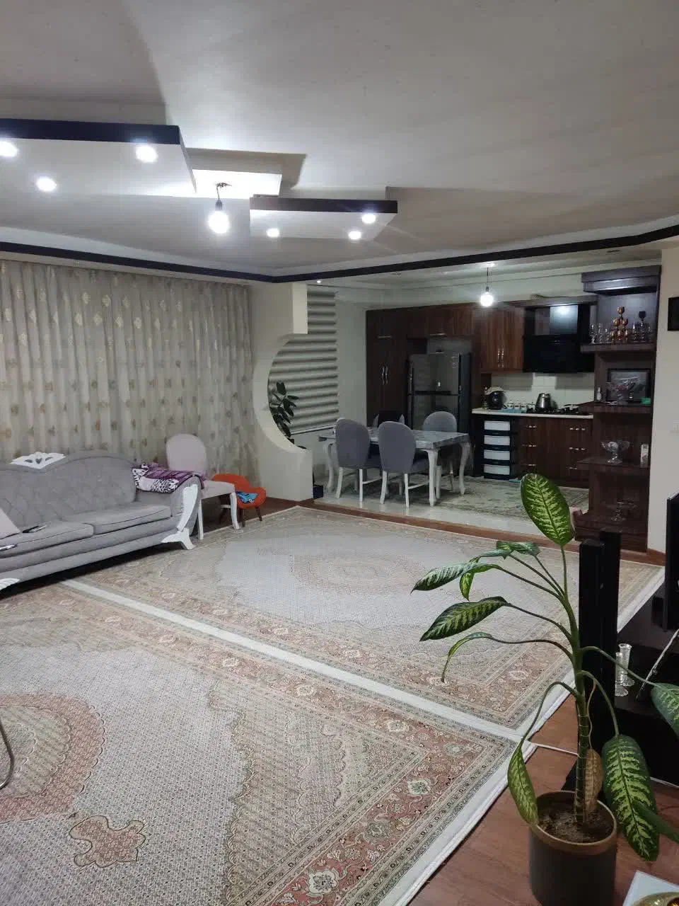 فروش واحد ۱۰۰ متر املاک ۹۰ شهرک کوثر.|فروش آپارتمان|اردبیل, |دیوار