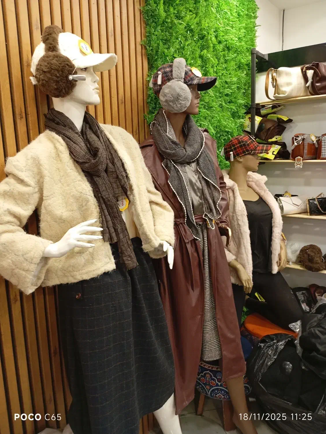 18 تا مانکن|فروشگاه و مغازه|اصفهان, درب کوشک|دیوار