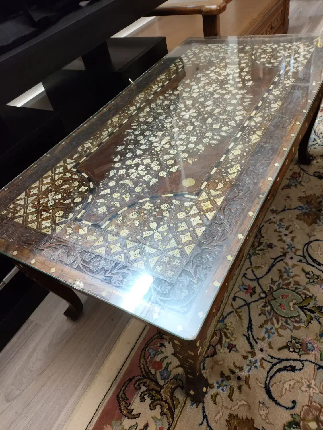 میز آنتیک هندی عاج و منبت|مبلمان خانگی و میز عسلی|تهران, صد دستگاه|دیوار