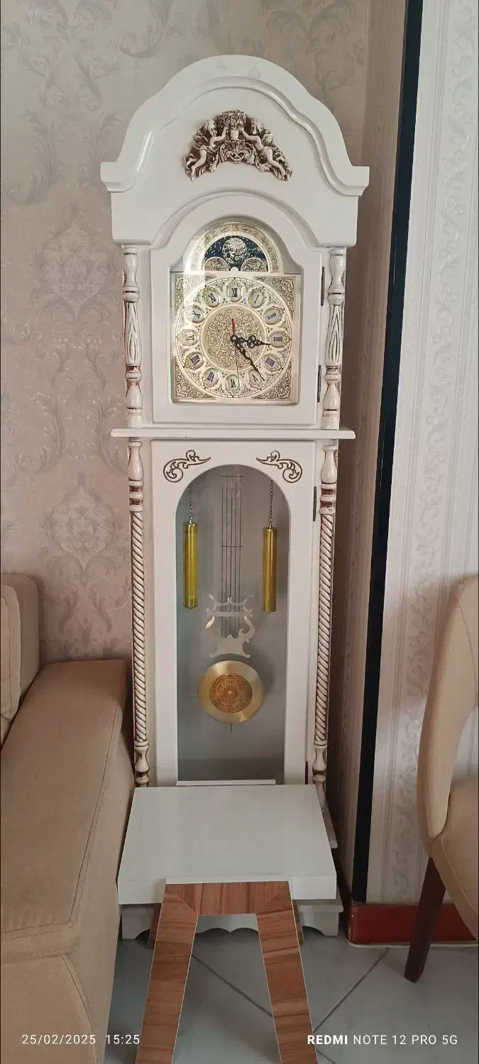 بوفه و ساعت ایستاده در حد نو|بوفه، ویترین، کنسول|محمدشهر, محمدشهر|دیوار