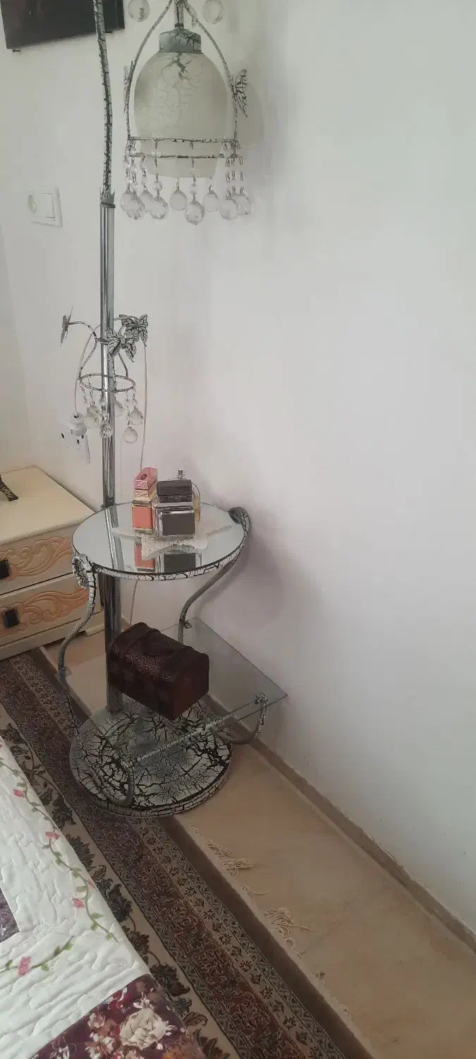 چراغ خواب|چراغ خواب و آباژور|قیدار, |دیوار