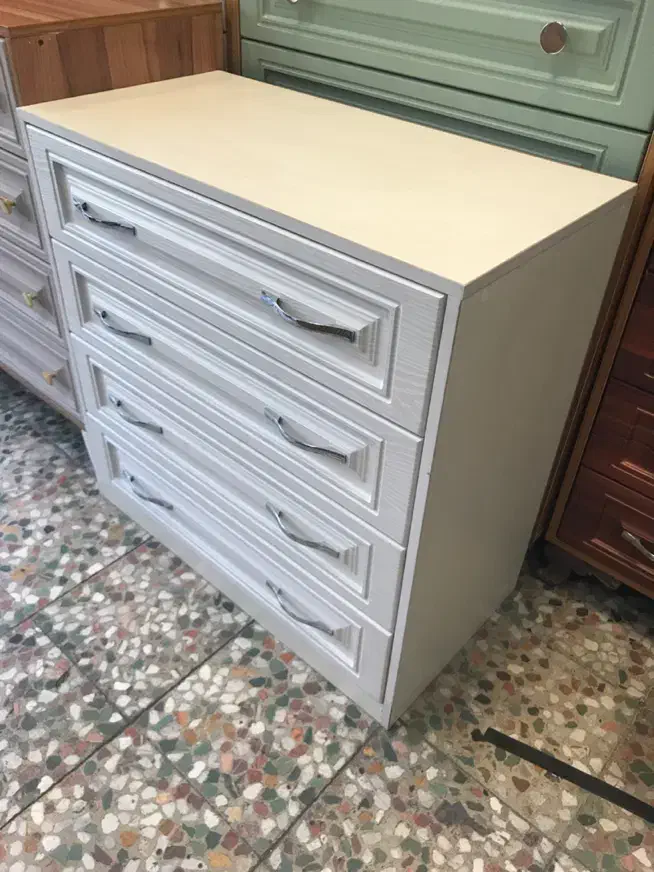 دراور سفید چهار کشو|جاکفشی، کمد، دراور|رباط‌کریم, رباط‌کریم|دیوار