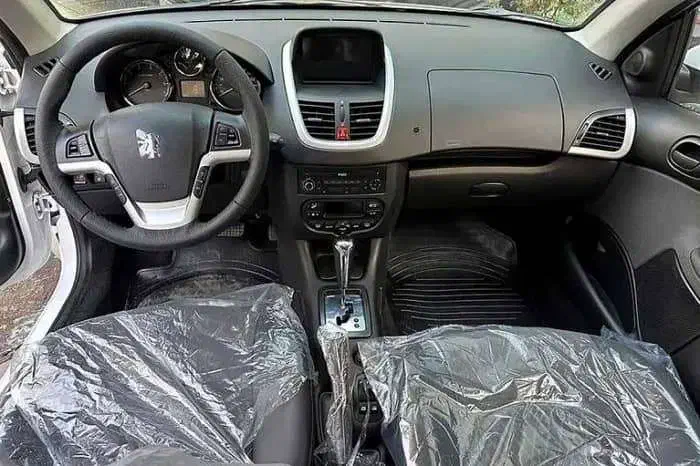 پژو 207 سقف شیشه ارتقا یافته 1404|خودرو سواری و وانت|دزفول, |دیوار