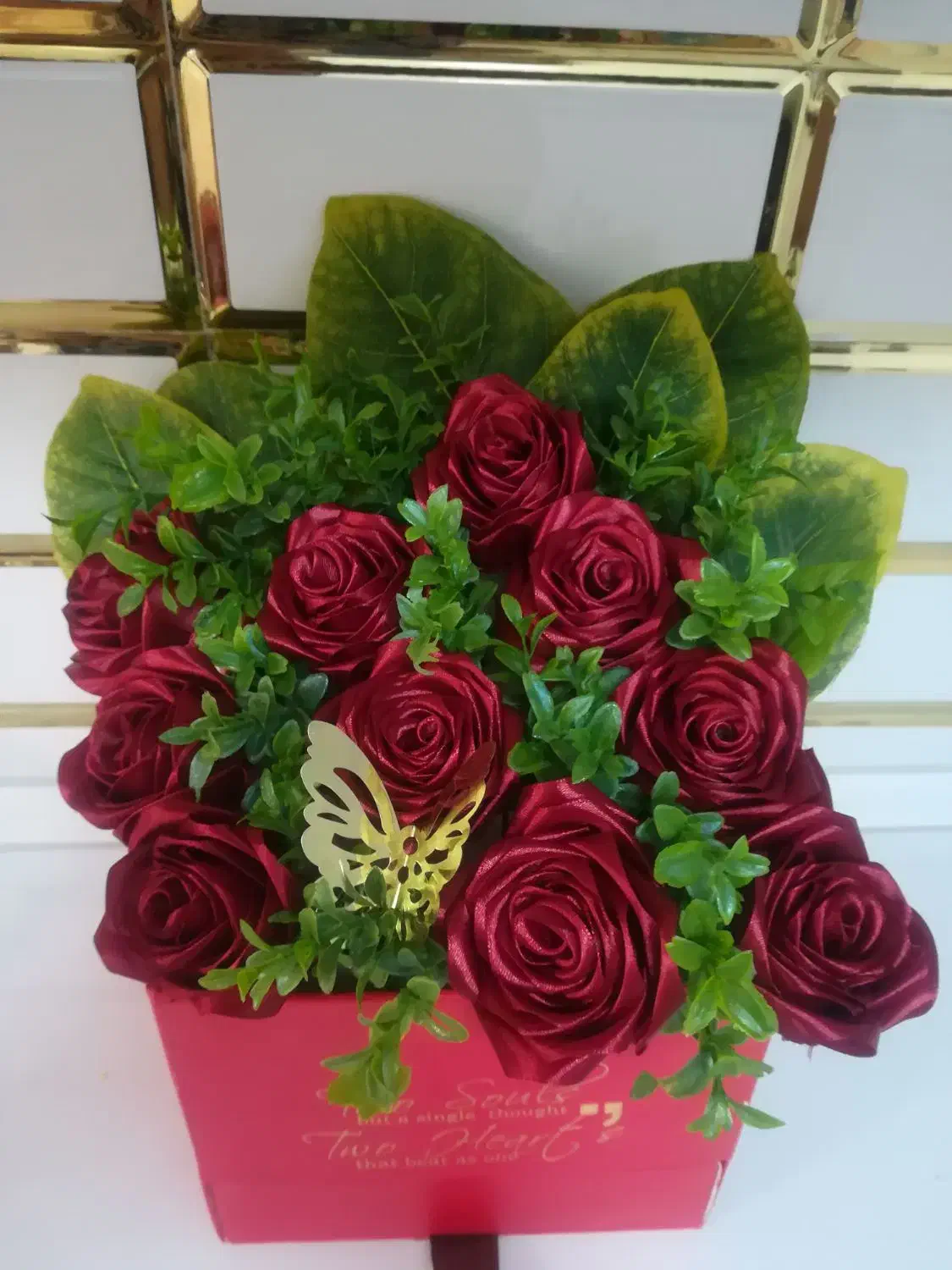 گل. دسته گل. گل روبانی. باکس ولنتاین. باکس یلدایی|گل مصنوعی|تبریز, |دیوار