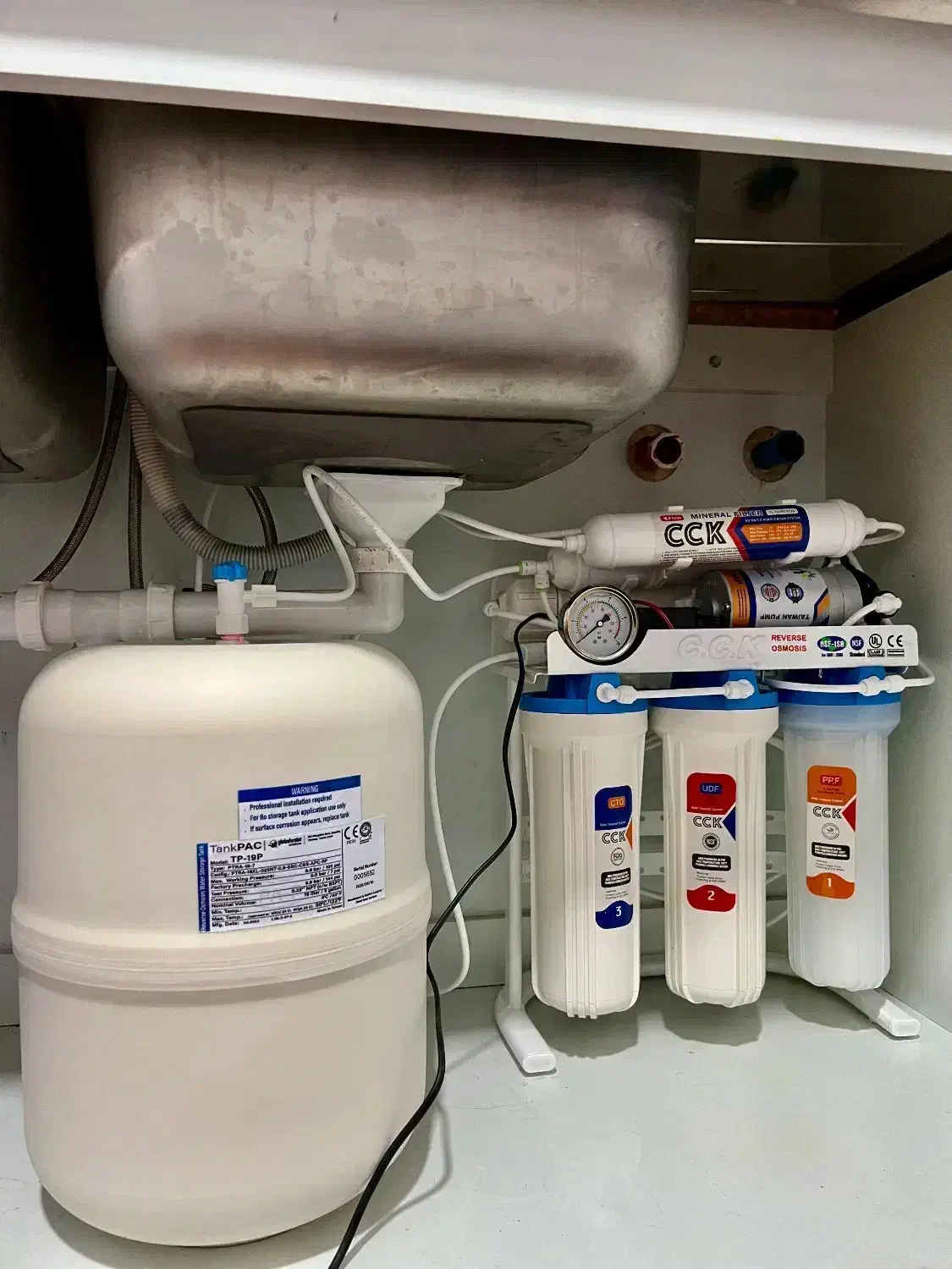 تعویض فیلتر/نصب/تعمیرات تصفیه آب|خدمات پیشه و مهارت|شیراز, زرهی|دیوار