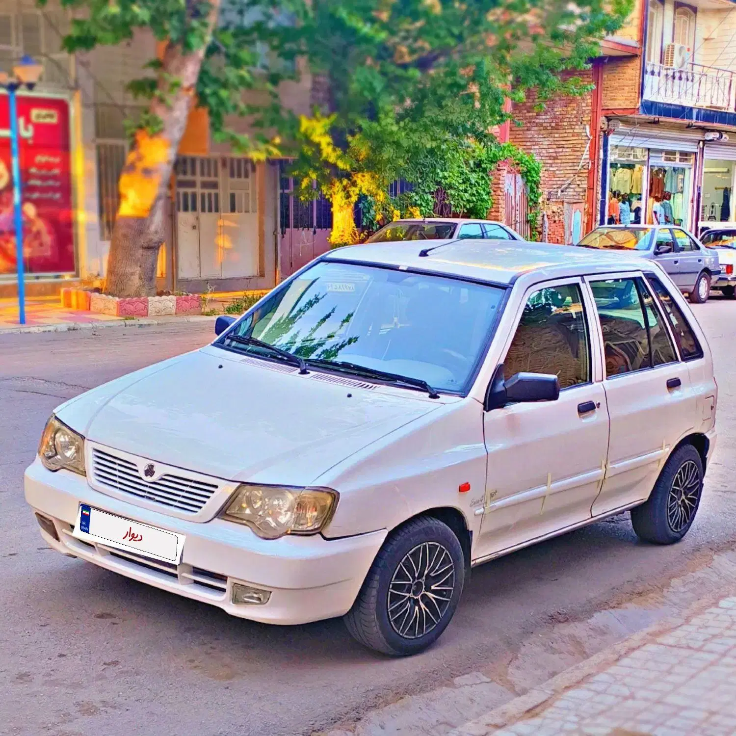 111سفیدمدل۹۳|خودرو سواری و وانت|تویسرکان, |دیوار
