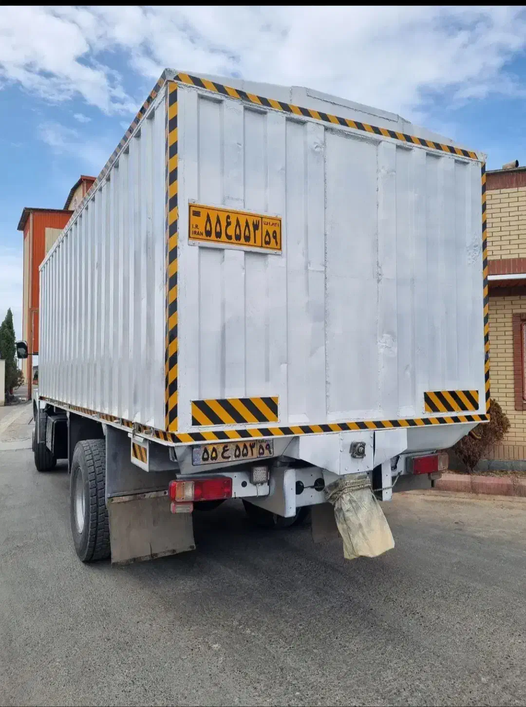 اتاق حمل نهاد های دامی مخصوص ماشین تک|خودرو سنگین|ساری, |دیوار