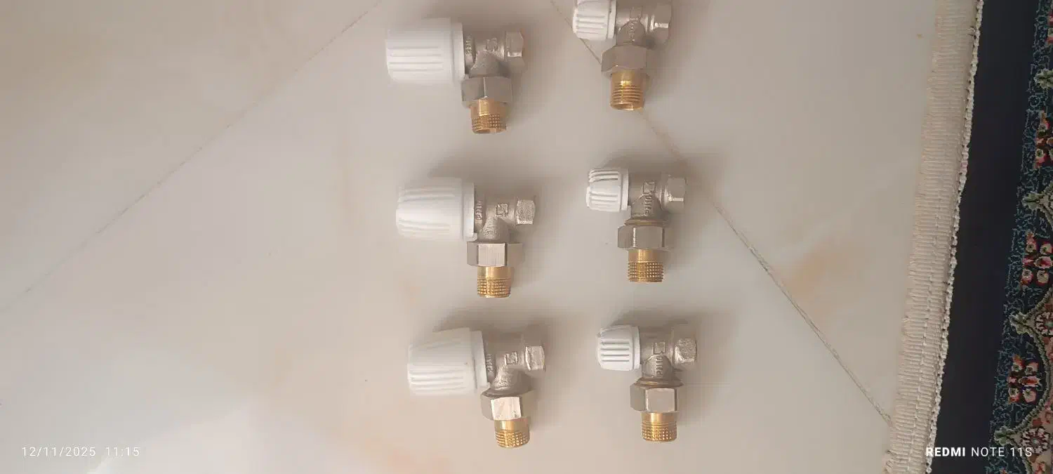 شوفاژ ایران رادیاتور ۸۰سانت اکنبند بهمراه شیرالات|آبگرمکن، پکیج، شوفاژ|کرمان, |دیوار