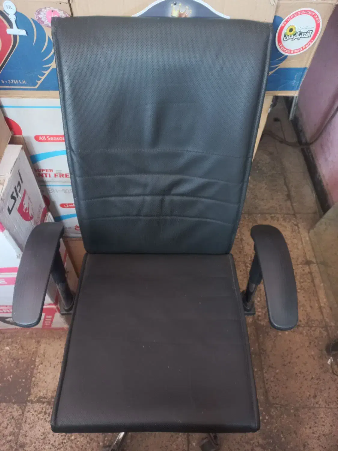 صندلی جکداردرحدنو|صندلی و نیمکت|اردبیل, |دیوار