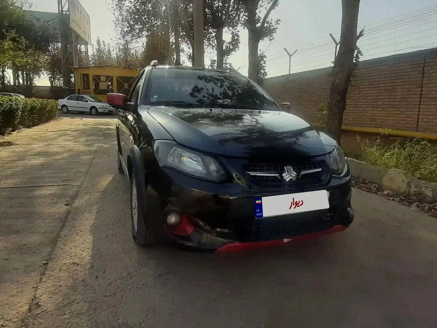 کوییکR مدل۱۴۰۰ بیرنگ مانیتوراندروید.معاوضه باسورن|خودرو سواری و وانت|آبیک, |دیوار