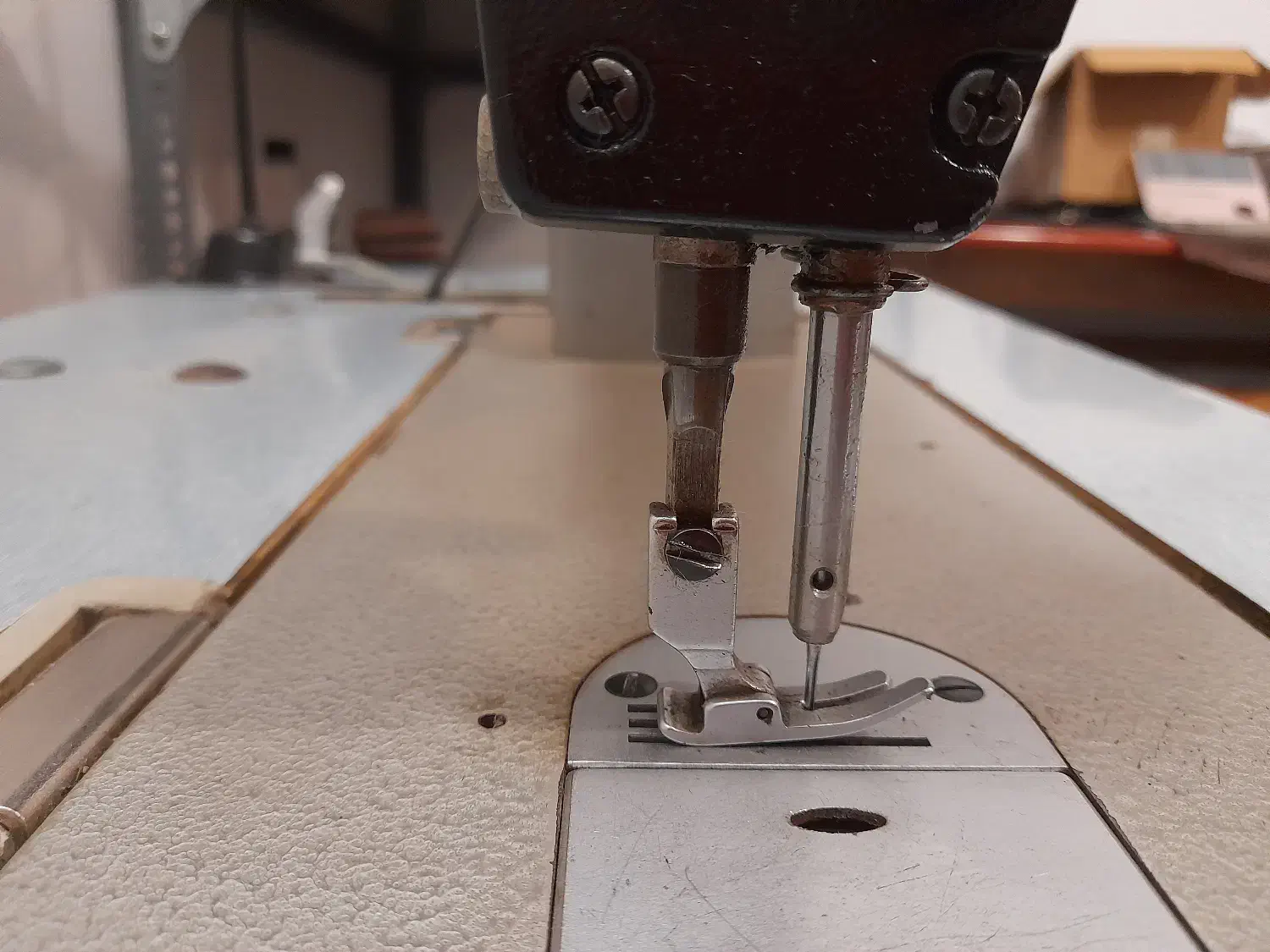 چرخ خیاطی راسته دوز /زخیم دوز جوکی ژاپن.|چرخ خیاطی و ریسندگی|صدرا-فارس, فاز ۲|دیوار