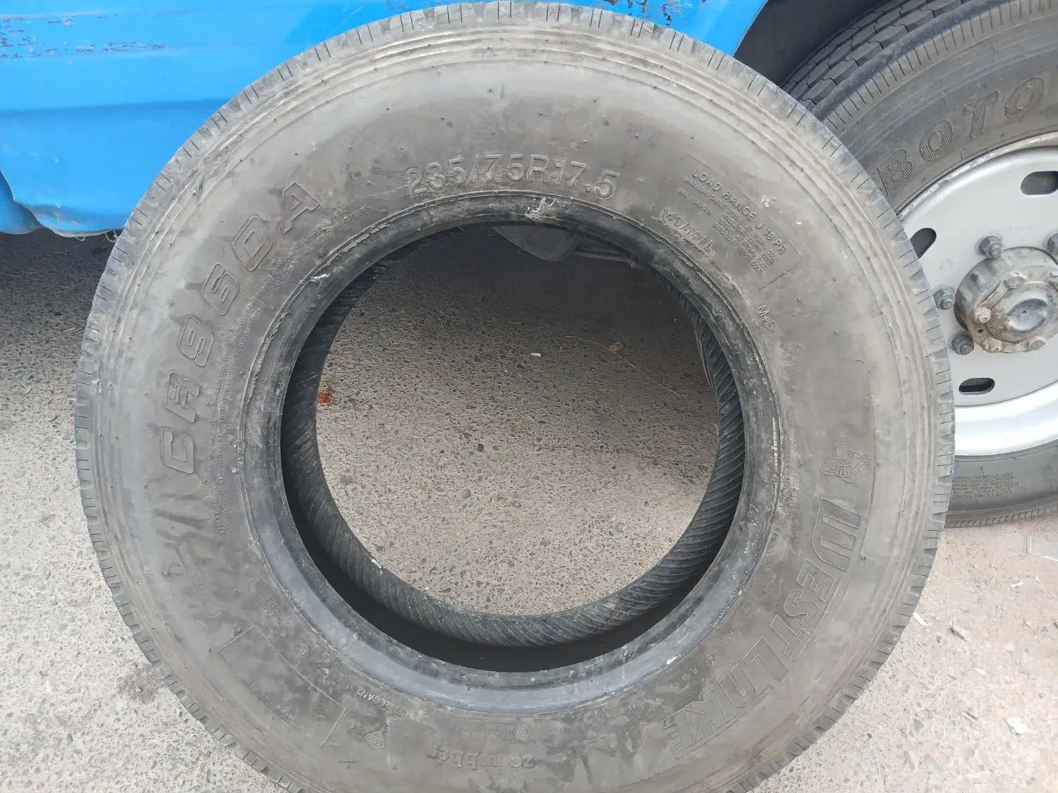 لاستیک  ۲۳۵ خارجی|قطعات یدکی و لوازم جانبی|رباط‌کریم, شهرک صنعتی پرند|دیوار