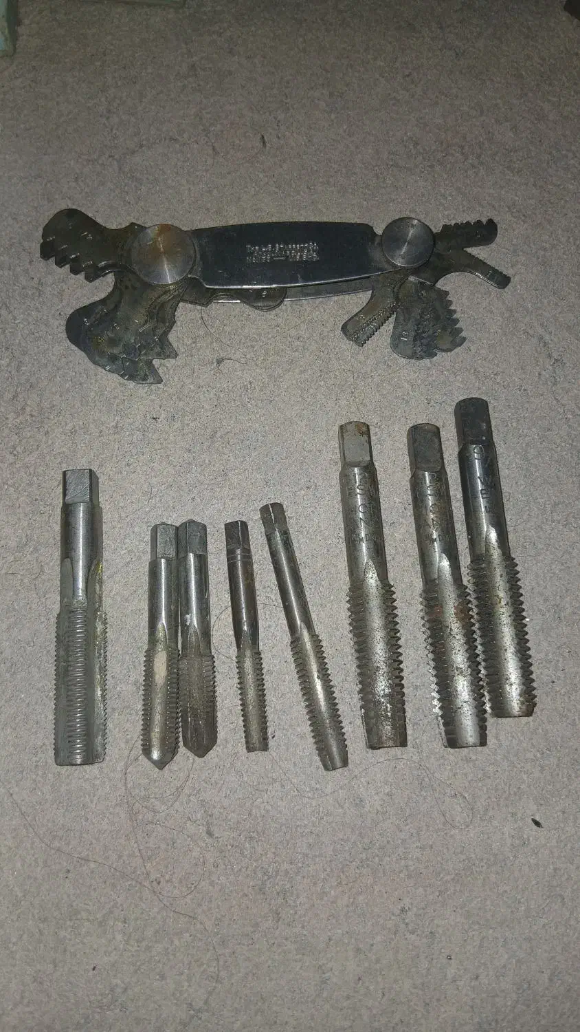 قلاویز و حدیده اینچی|ابزارآلات|اصفهان, هفتون|دیوار