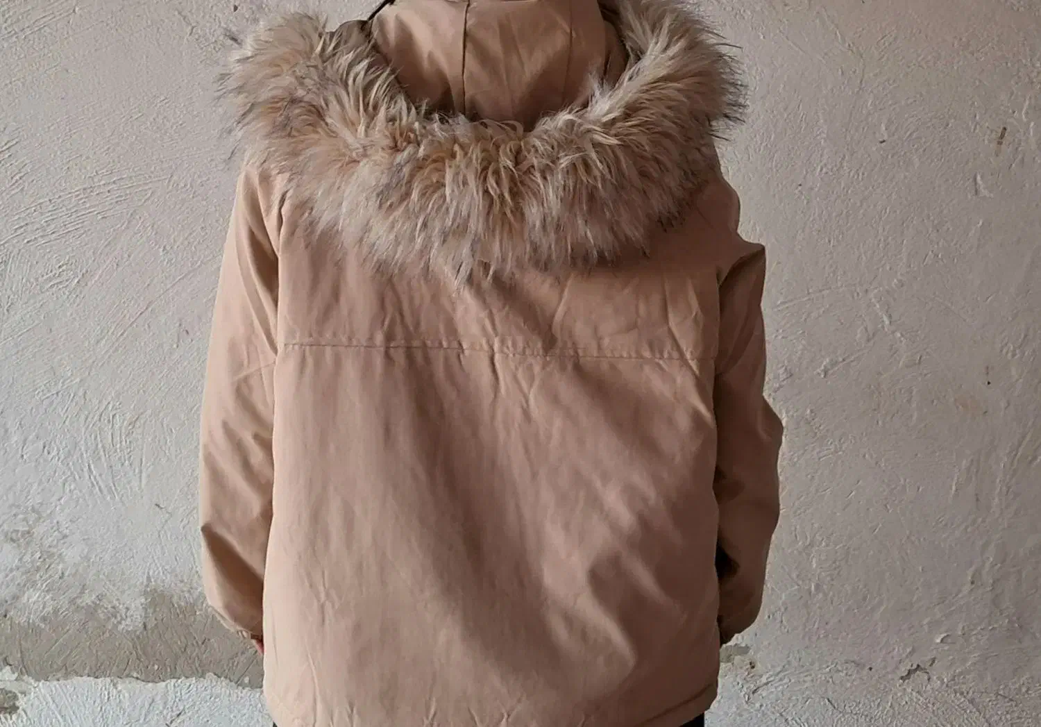 کاپشن|لباس|بندر ترکمن, |دیوار