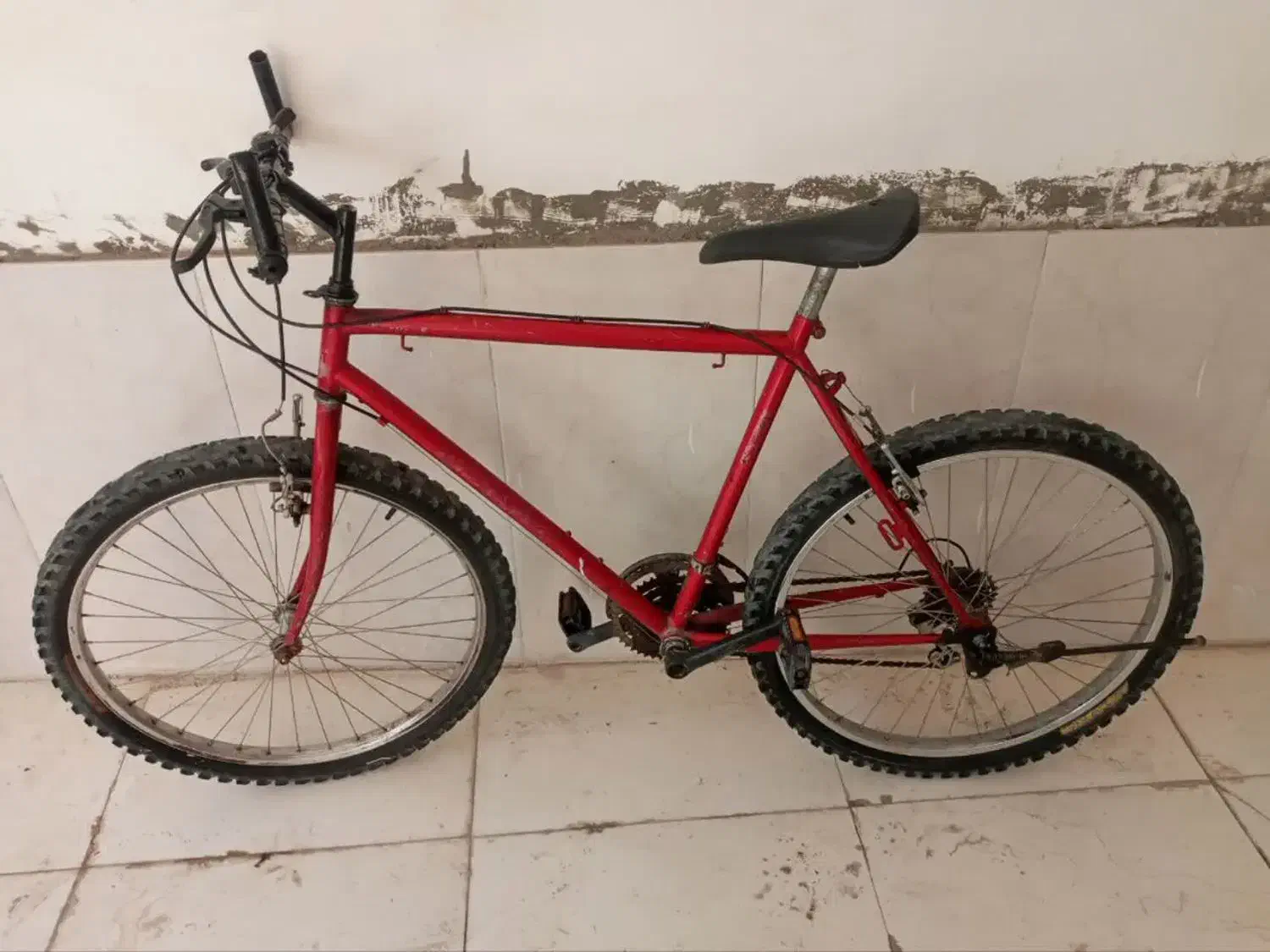 دوچرخه ۲۶ قرمز رنگ ثابت|دوچرخه، اسکیت، اسکوتر|کرمانشاه, |دیوار
