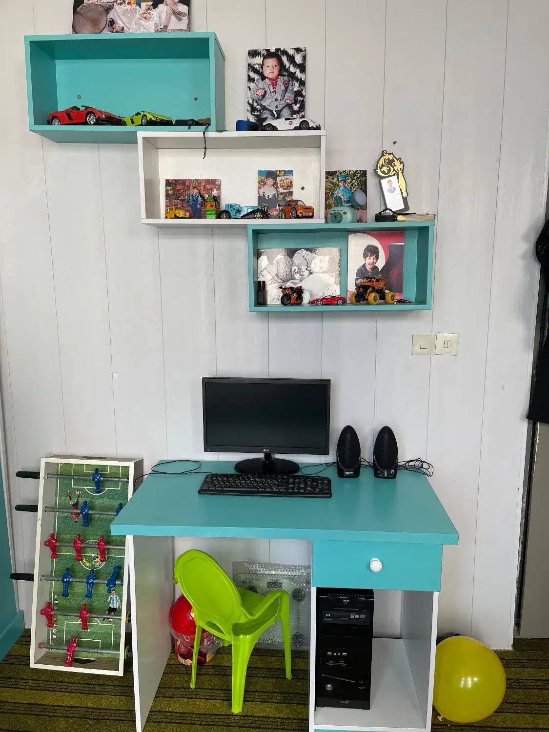 تخت همراه با تشک و کمد و شلف|تخت و سرویس خواب|قائمشهر, |دیوار