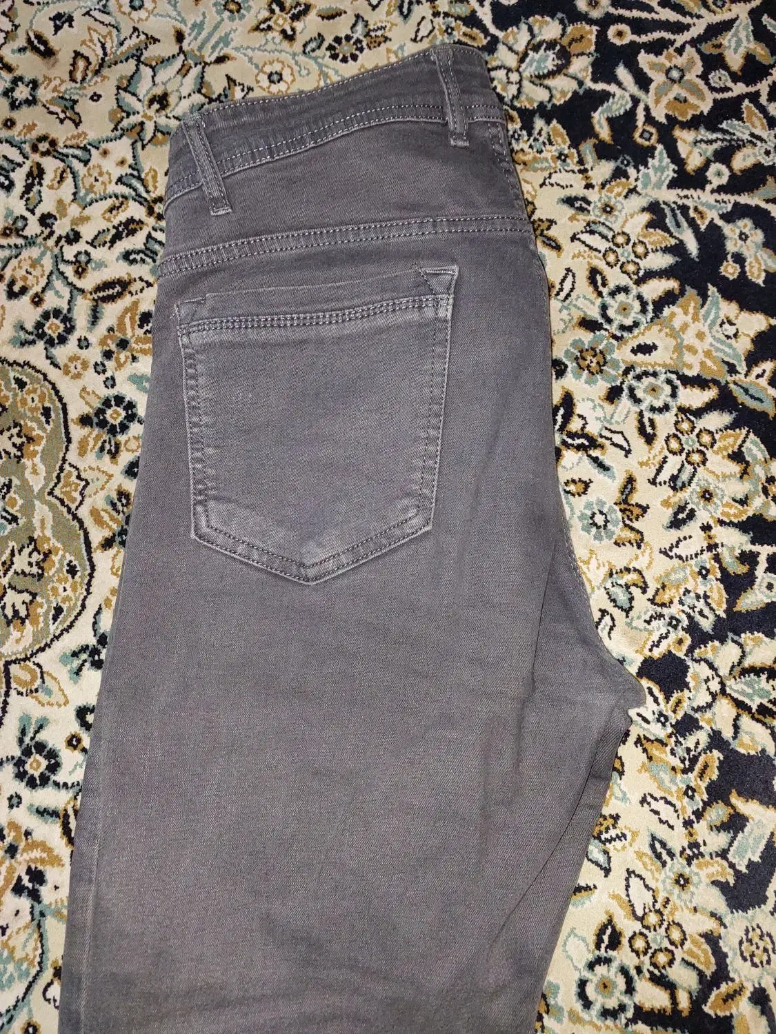 لباس در حد نو|لباس|ساری, |دیوار