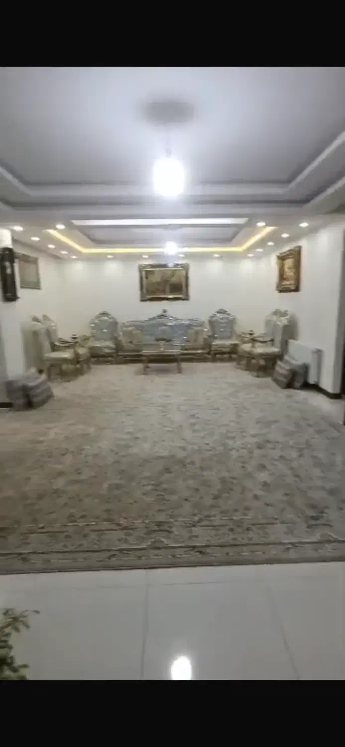 سه خواب ساختمان رزلند سی۵|فروش آپارتمان|فولادشهر, C5|دیوار