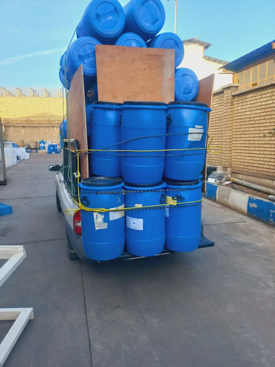 بشکه پلاستیکی|ظروف نگهدارنده، پلاستیکی، یک‌بارمصرف|هشتگرد, قاسم آباد بزرگ|دیوار