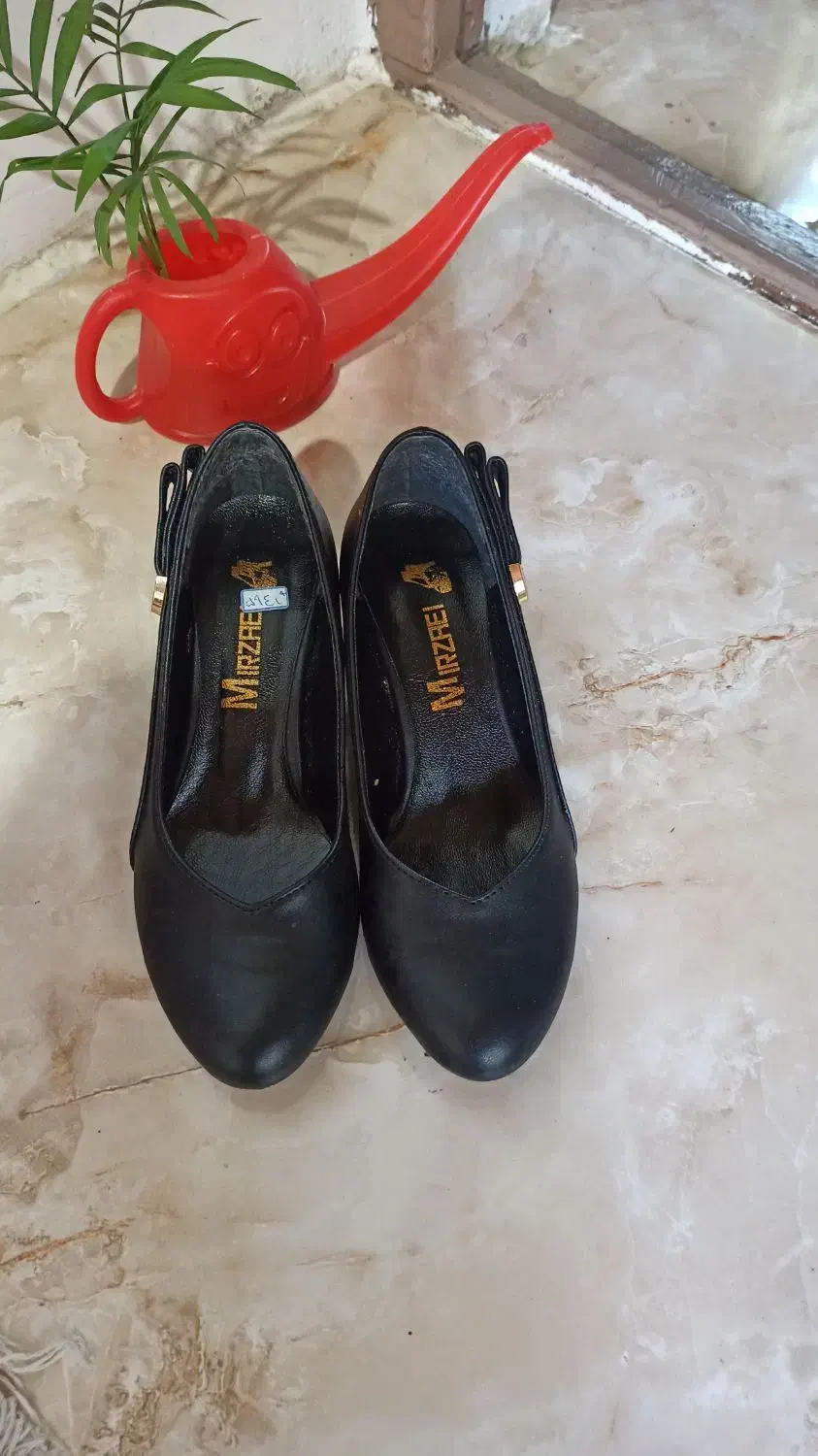 کفش دخترانه|کیف، کفش، کمربند|صومعه‌سرا, |دیوار