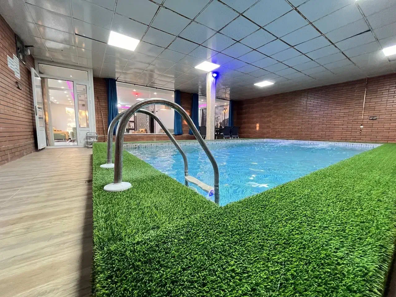 اجاره باغ استخردار در نزدیکی اصفهان|اجارهٔ کوتاه‌مدت ویلا و باغ|اصفهان, باغ نگاره|دیوار