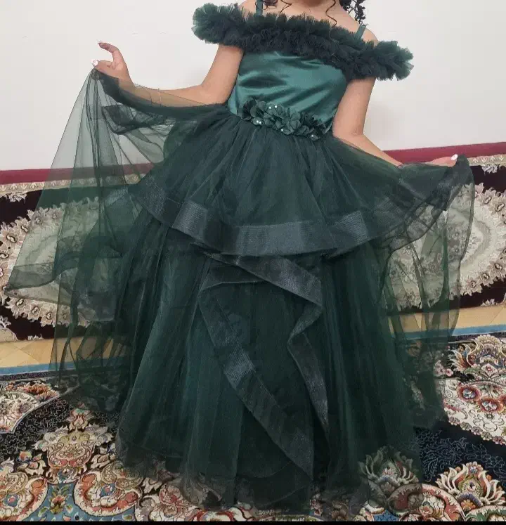 لباس مجلسی عروسی سبز بچه گانه|لباس|اسلام‌شهر, شهرک قائمیه|دیوار