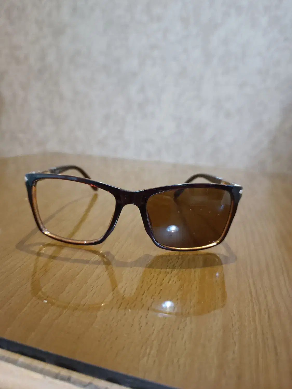 فریم عینک افتابی مدل persol|زیورآلات و اکسسوری|اصفهان, مرداویج|دیوار