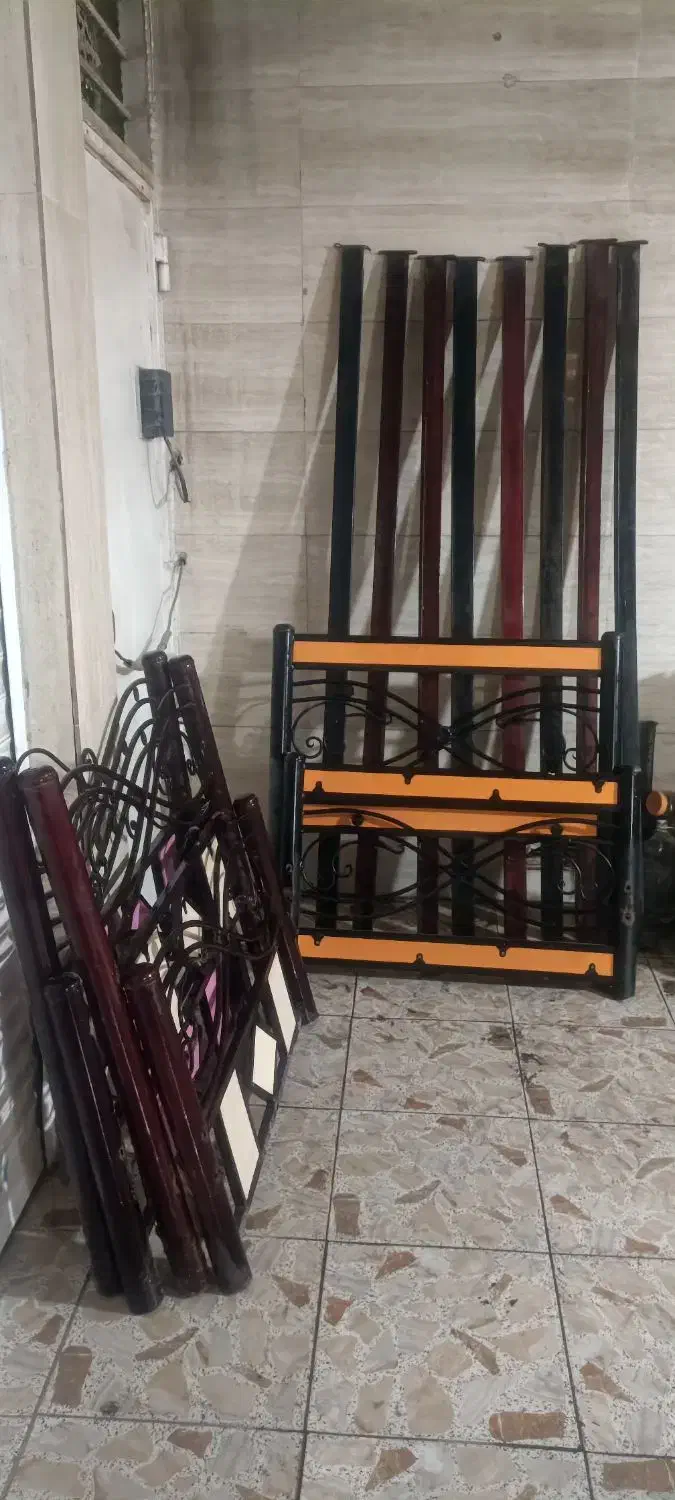 چهارعدد تخت بدون کفی|تخت و سرویس خواب|اهواز, فاز ۲ پادادشهر|دیوار