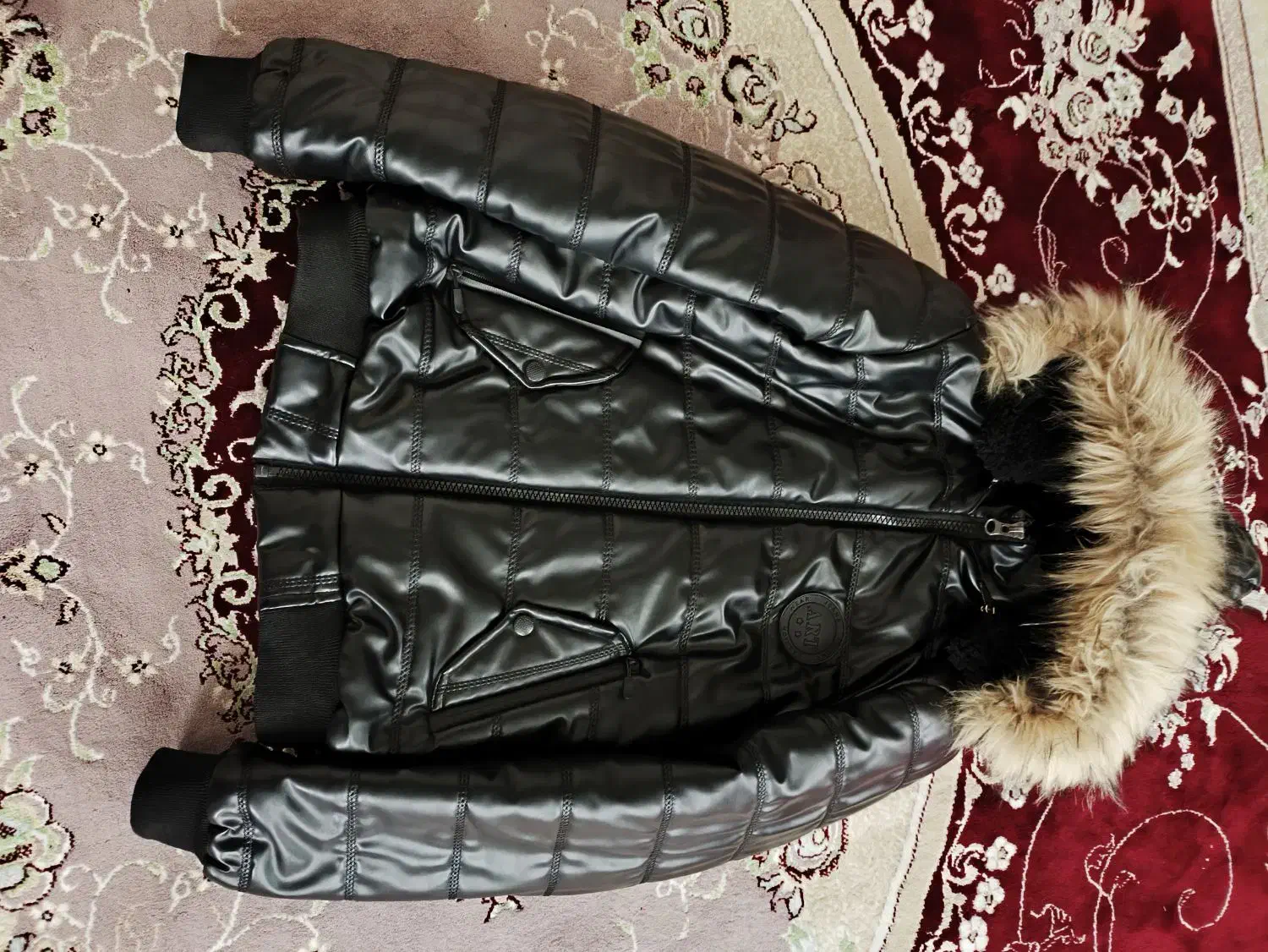 چند قلم وسایل شخصی|ساعت|نقده, |دیوار