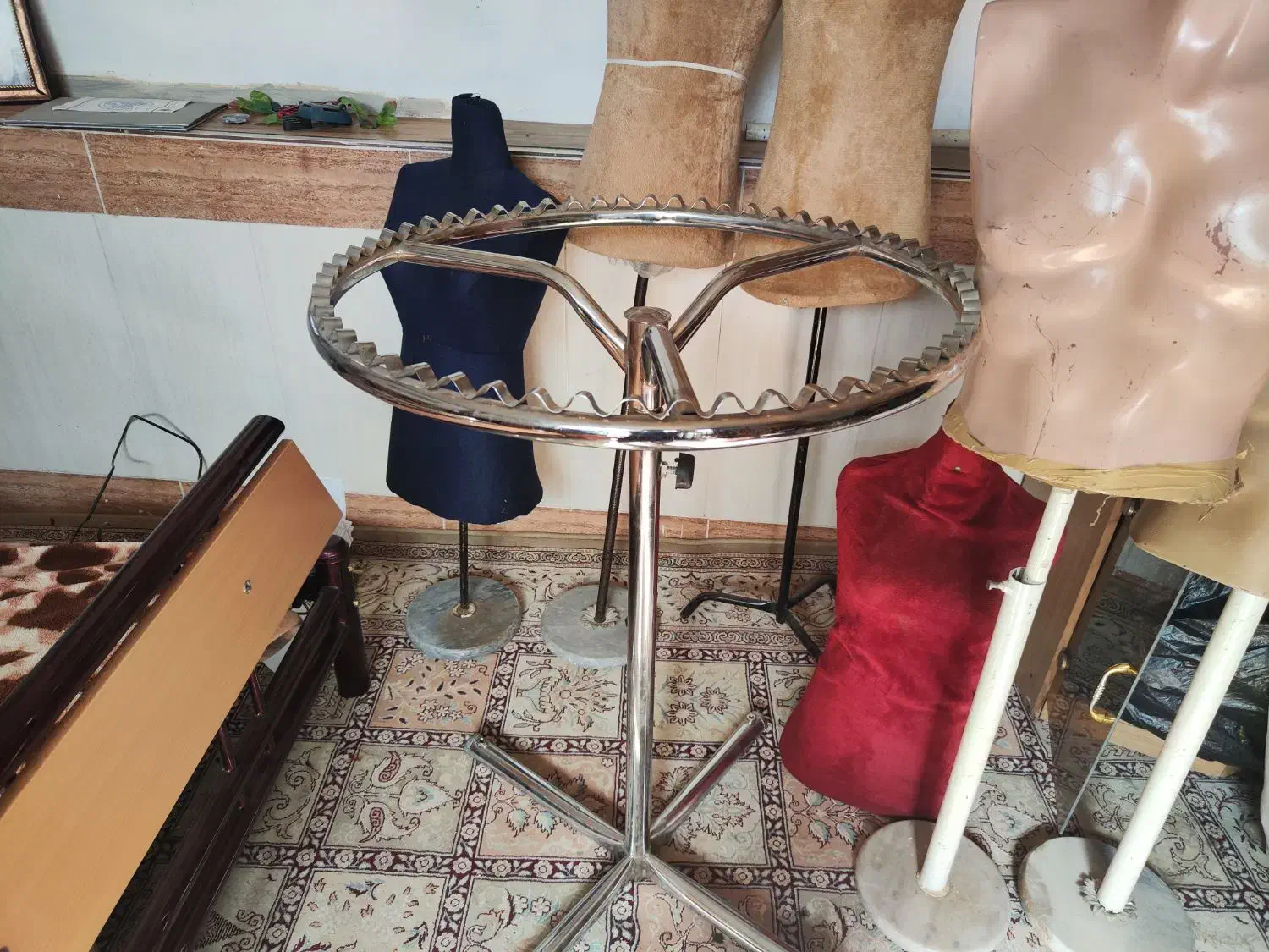 مانکن|لوازم خیاطی و بافتنی|شاهینشهر, گرگاب|دیوار