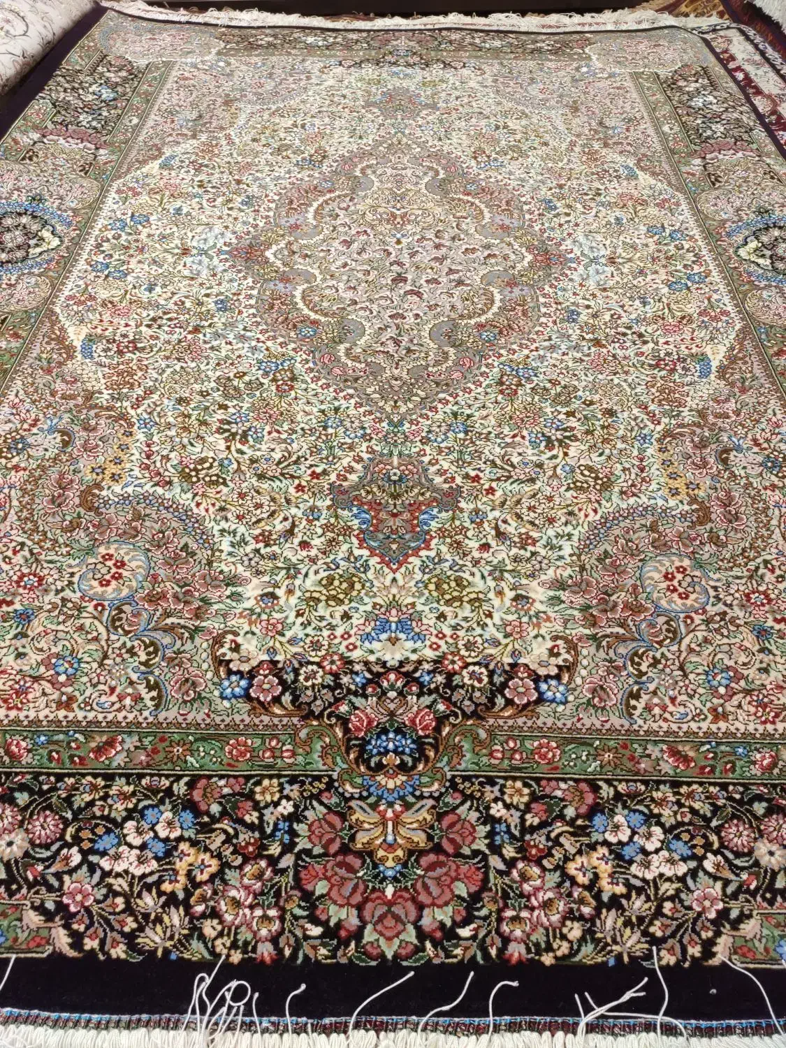 فرش کرک ابریشم|فرش|تهران, حکمت|دیوار