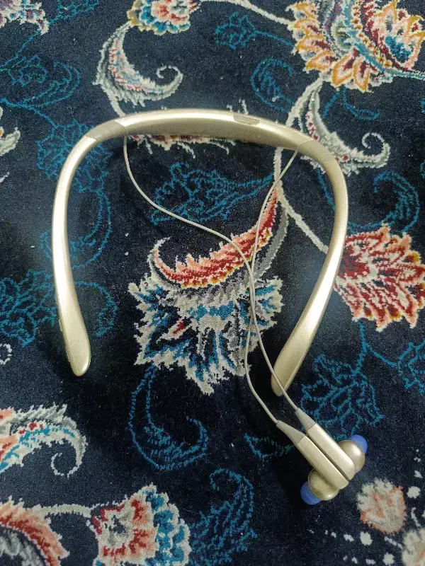 هندزفری بلوتوثی|لوازم جانبی موبایل و تبلت|قم, الوندیه و گذر صادق|دیوار