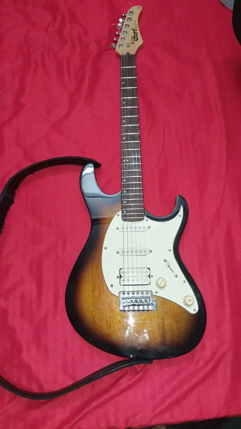 مدل cort g210|گیتار، بیس، امپلیفایر|تهران, اکباتان|دیوار