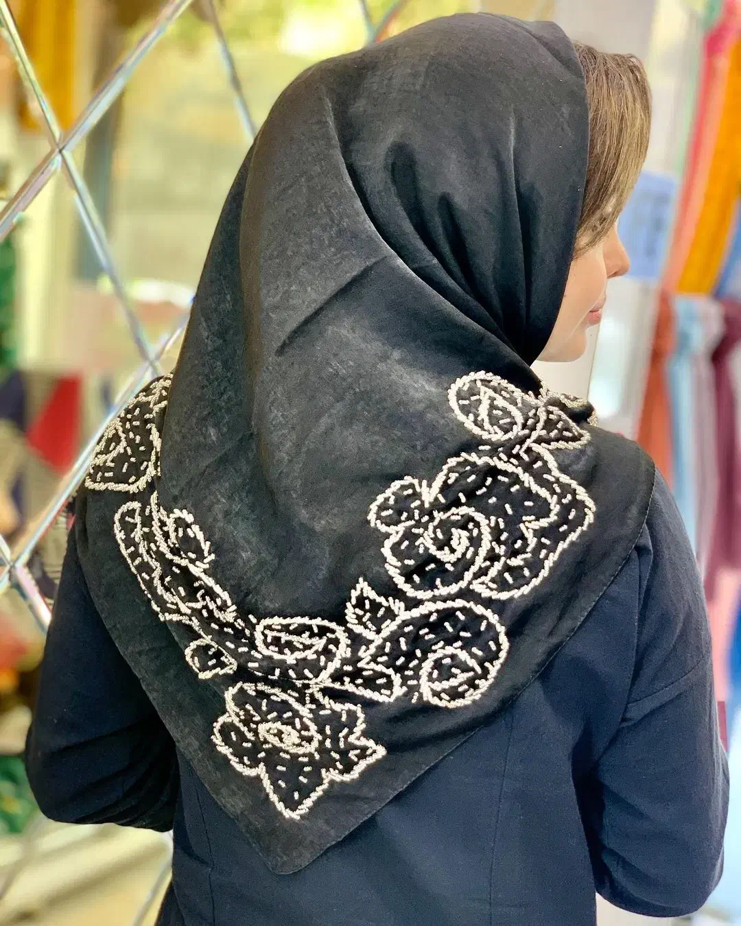 جواهر دوزی و سنگ دوزی|لباس|گلستان (تهران), |دیوار