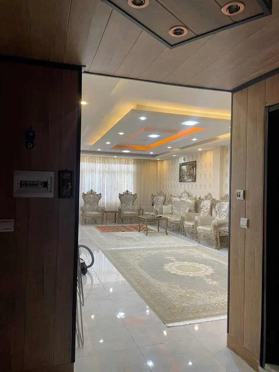 مسکن|فروش آپارتمان|برخوار, |دیوار