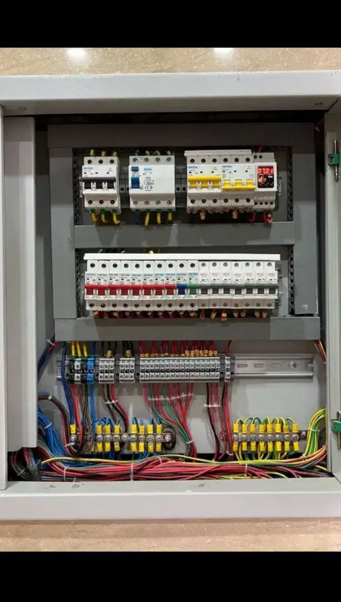 برقکاری ساختمان/ انجام تمامی پروژه های برق کاری|خدمات پیشه و مهارت|بندرعباس, |دیوار