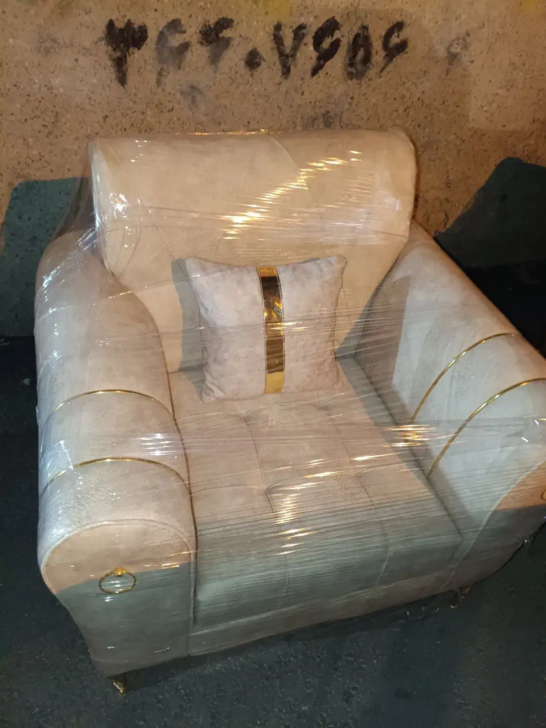 مبل راحتی مدل اسکارلت پایه فلزی|مبلمان خانگی و میز عسلی|پاکدشت, حصار امیر|دیوار